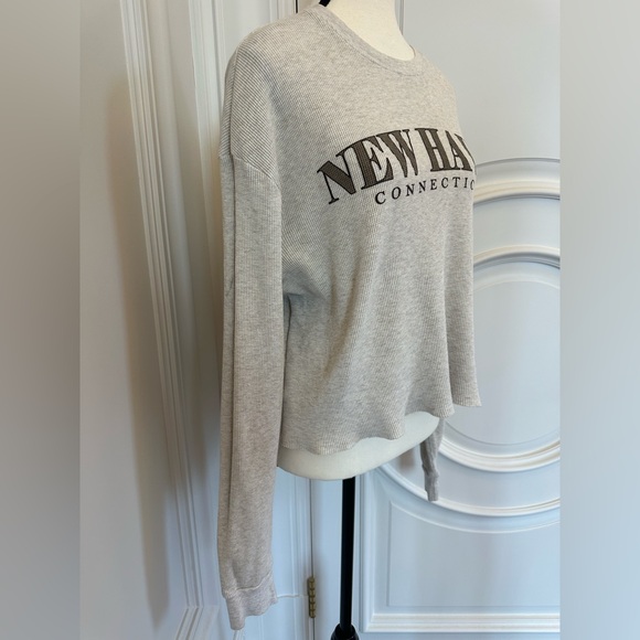 Harlow Cream Full Sleeve 100% Cotton Top: New Haven Connecticut (Size Small) - Picture 2 of 7